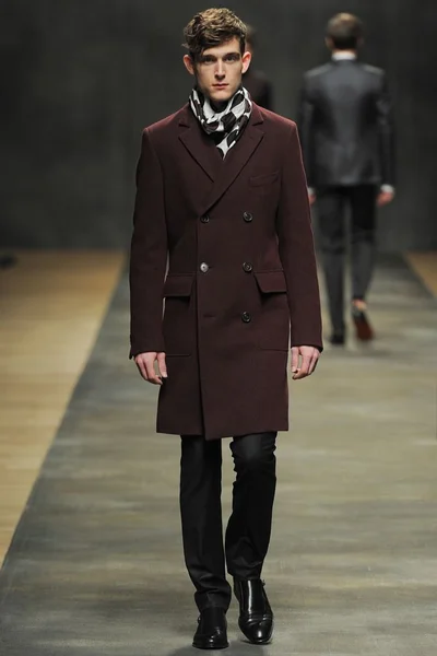 Look 40